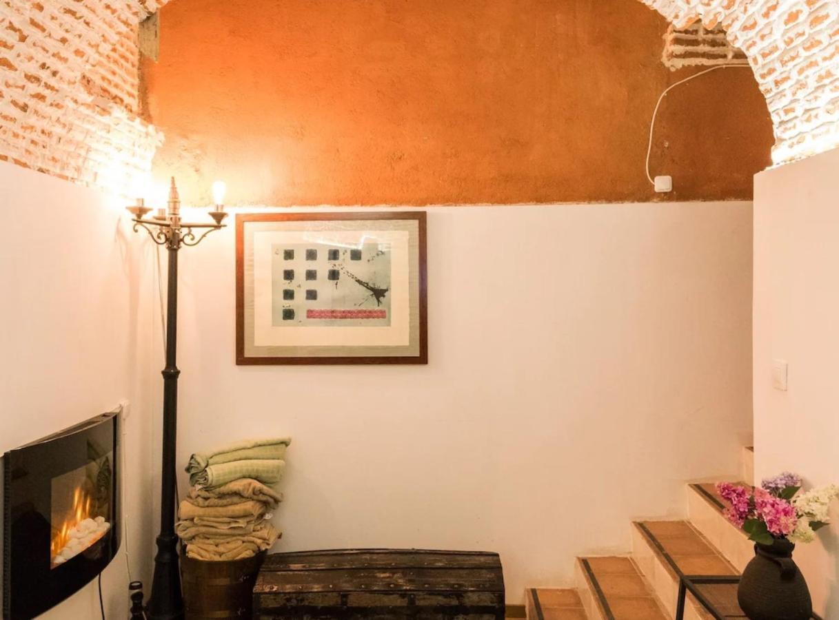 Encomienda Guest House Madrid Exterior photo