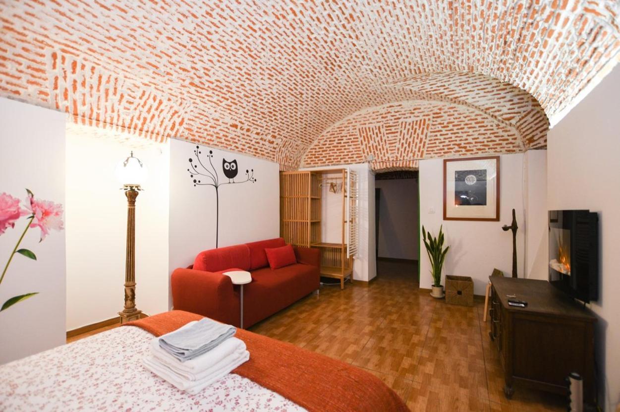 Encomienda Guest House Madrid Exterior photo