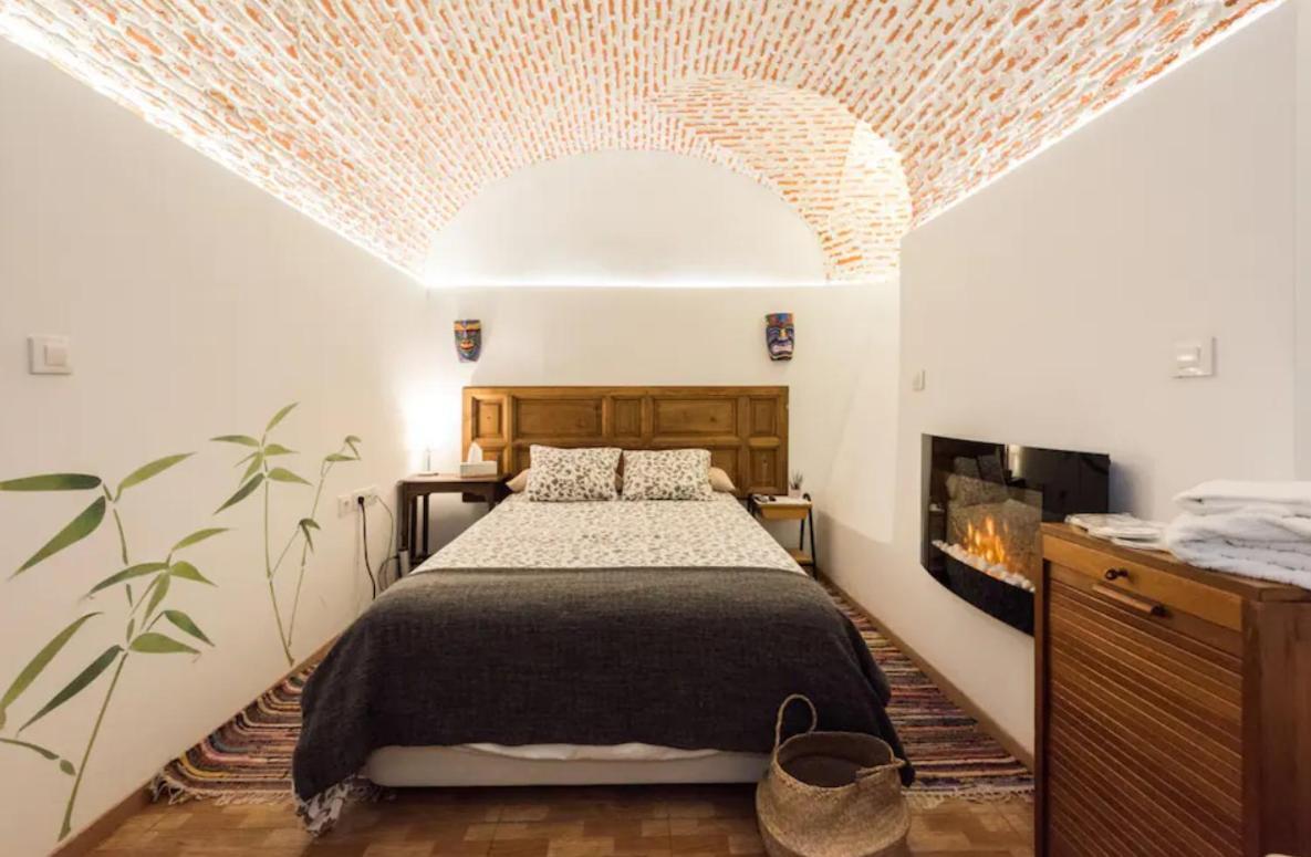 Encomienda Guest House Madrid Exterior photo