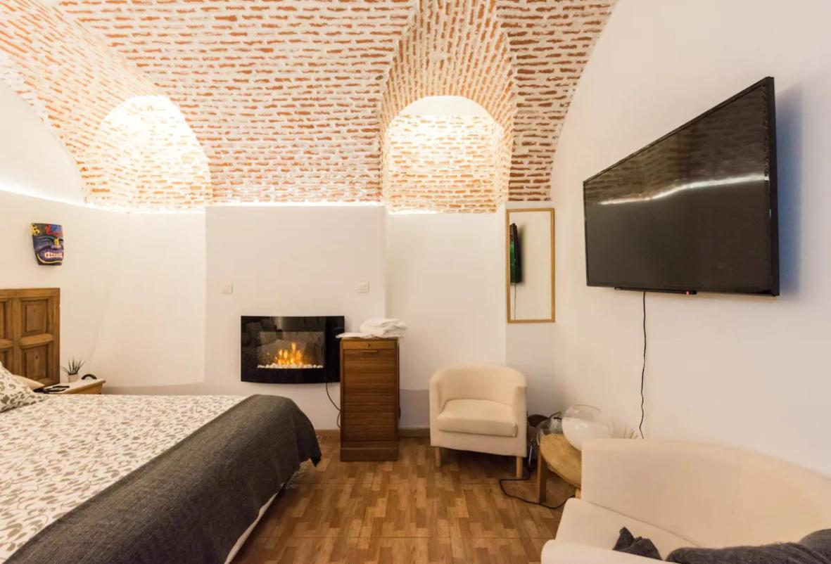 Encomienda Guest House Madrid Exterior photo