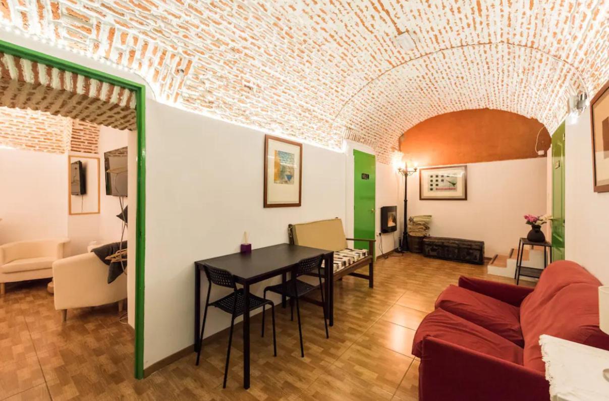 Encomienda Guest House Madrid Exterior photo