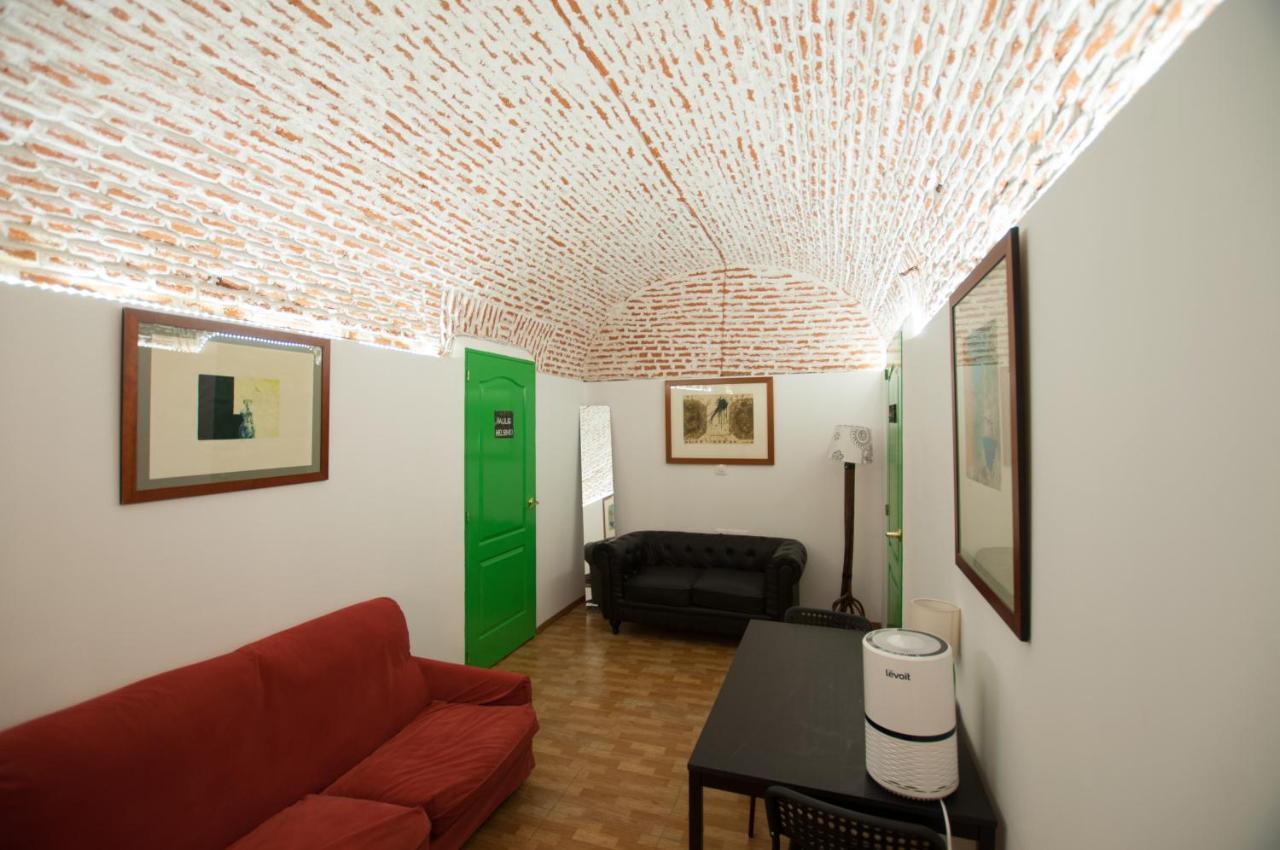 Encomienda Guest House Madrid Exterior photo