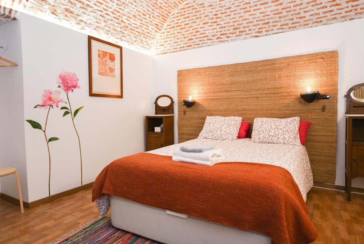 Encomienda Guest House Madrid Exterior photo