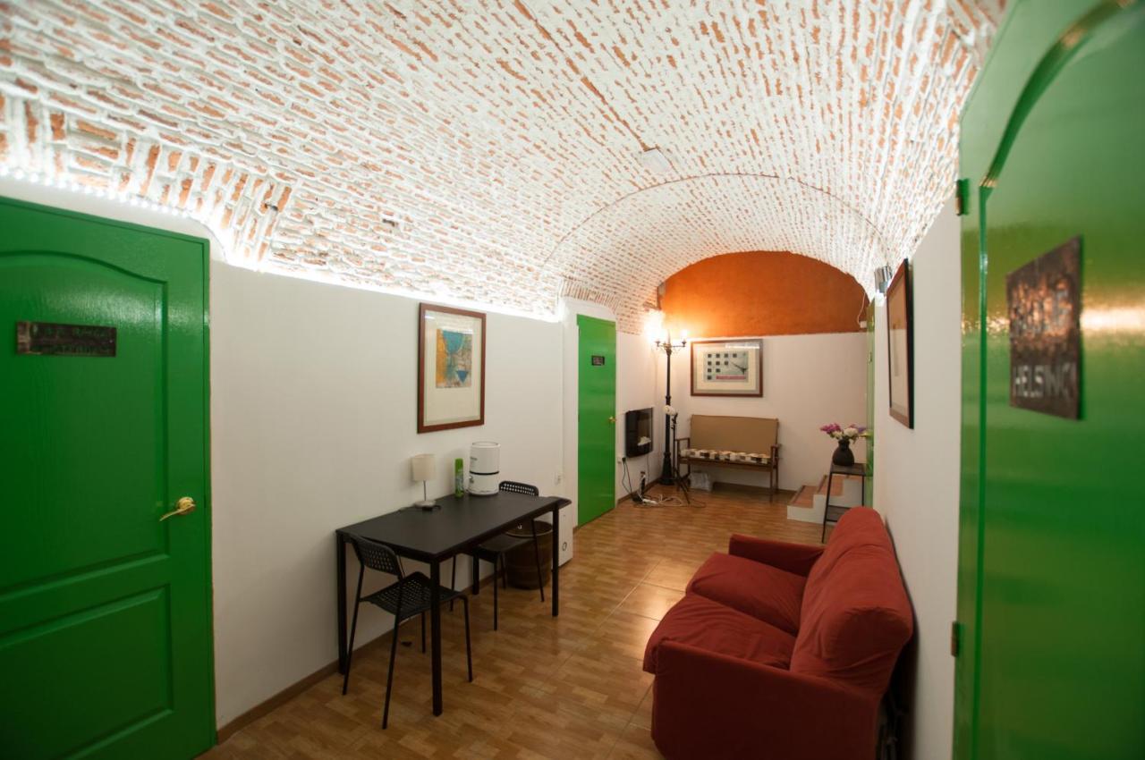 Encomienda Guest House Madrid Exterior photo