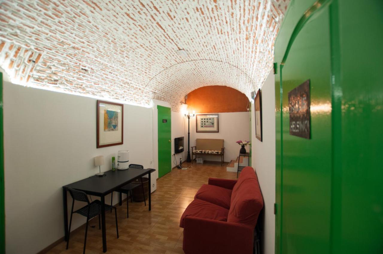 Encomienda Guest House Madrid Exterior photo